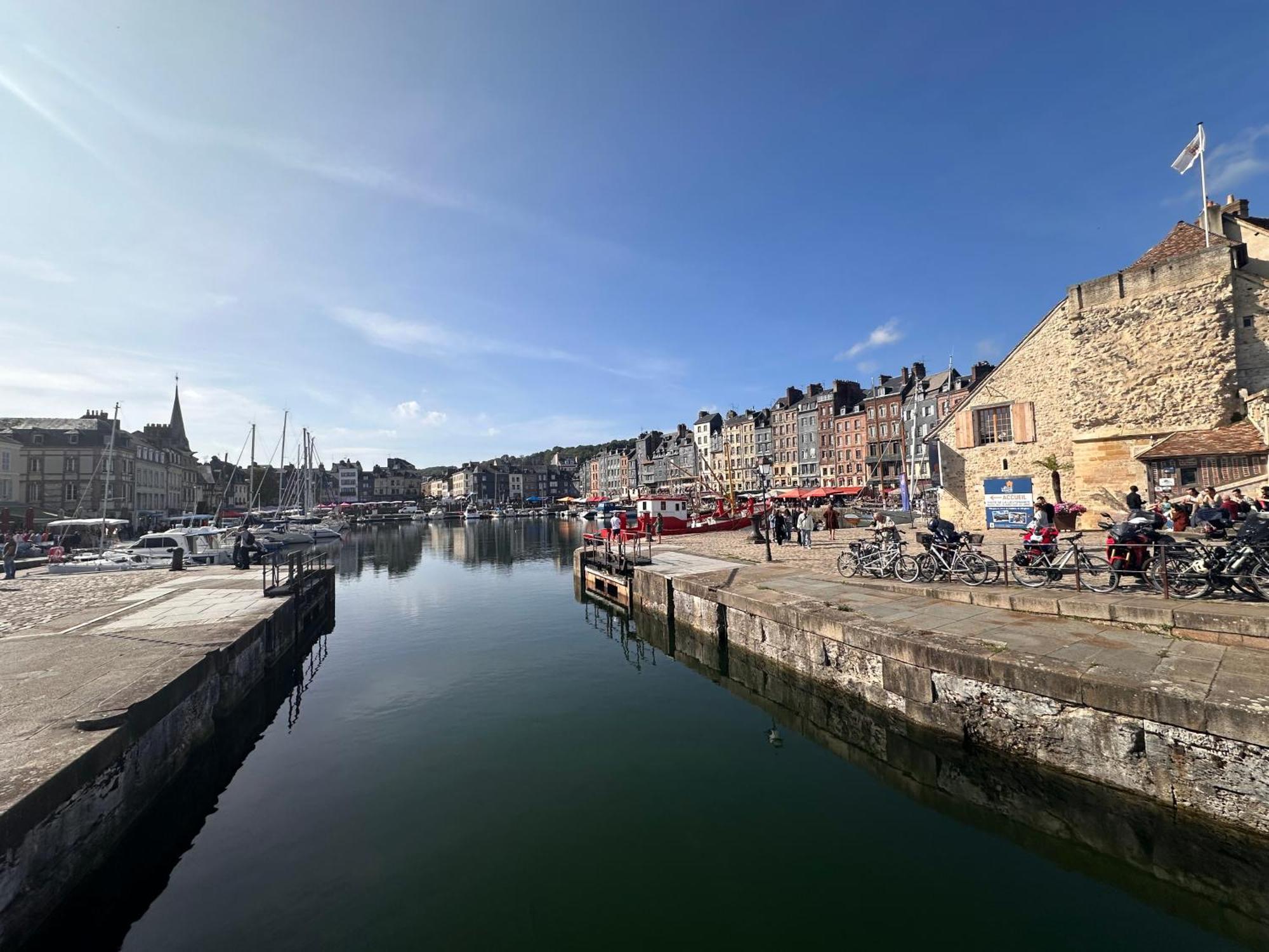 Nid D'Amour Sous Les Toits ! Honfleur Exteriér fotografie