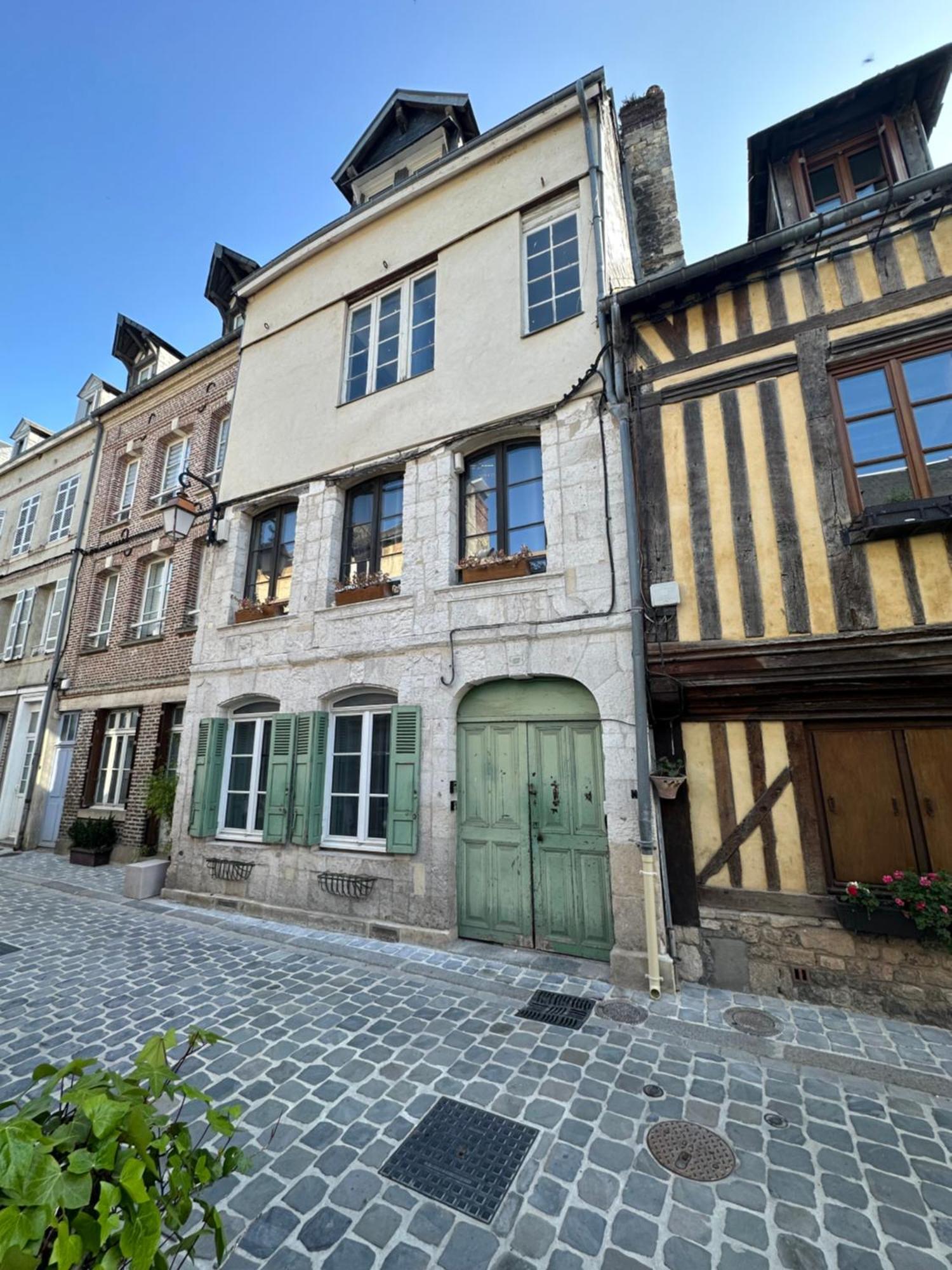 Nid D'Amour Sous Les Toits ! Honfleur Exteriér fotografie